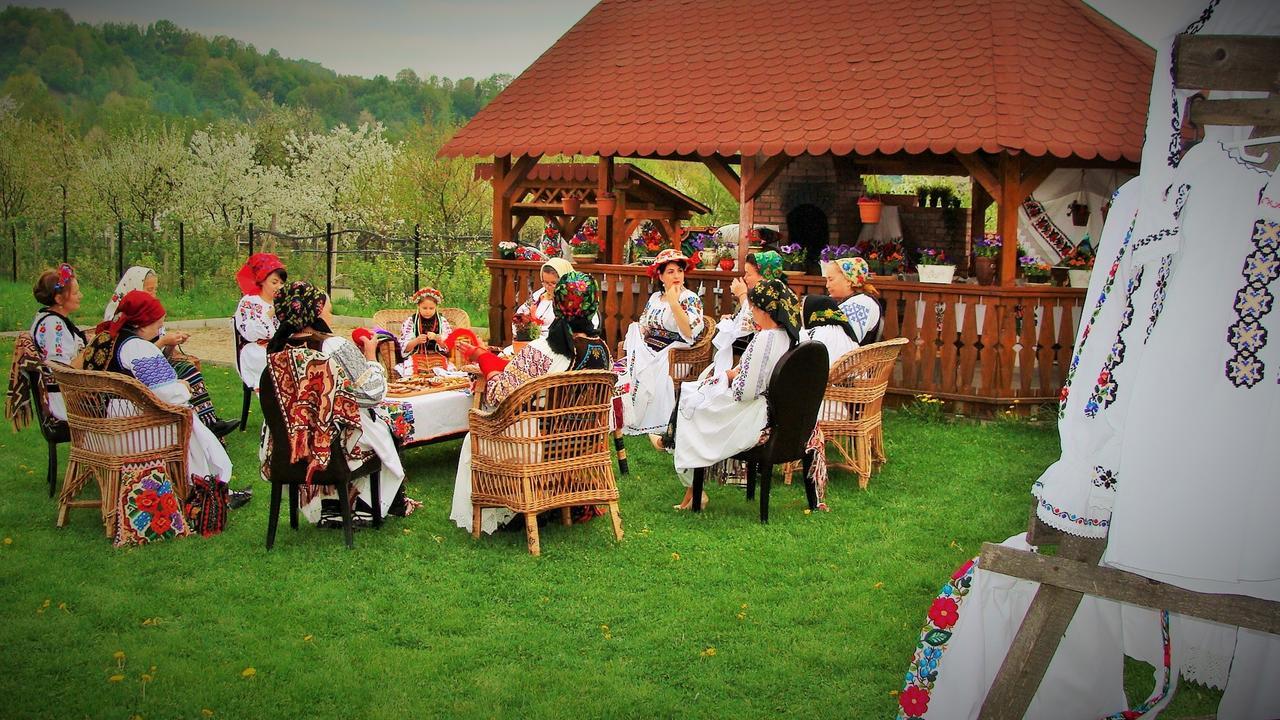 Pensiunea Rares Bistrita Bargaului Екстер'єр фото